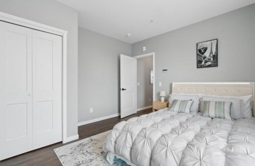 Minneapolis Apartment | Valclyde Elevated Urban Haven