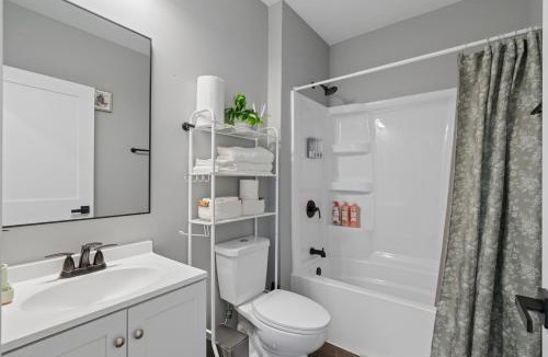 Minneapolis Apartment | Valclyde Elevated Urban Haven