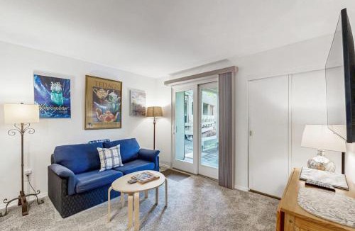 Elkhorn Village Apartment | Valley Gem Lower