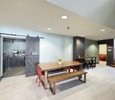 Madison Hotel | Valued Stay Aloha