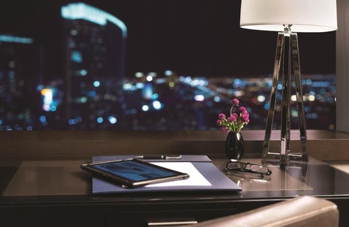 Las Vegas Strip Hotel | Vdara Hotel & Spa at ARIA Las Vegas by Suiteness