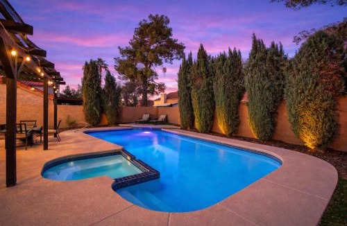 Green Valley House | Vegas Heated Pool - Spa Oasis, 15 Min to Strip