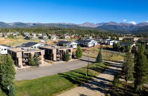 Fraser Apartment | Versatile Rental, Firepit, Balcony with Grill and Outdoor Seating