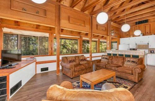 Yosemite West House | Views inside Yosemite-Timber Lodge-Sleeps 6