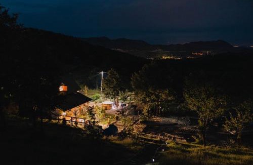 Cetinje House | Vikendica Montenegrina