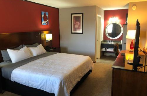 Lindsborg Hotel | Viking Motel