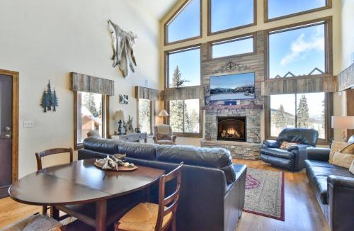 Blue River House | Viking Vista Retreat Luxury Home: Great Views
