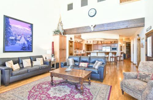 Blue River House | Viking Vista Retreat Luxury Home: Great Views