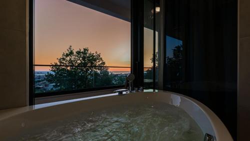 Burtaisi Villa | Villa Amara -Luxury Villa with Private Pool & Hot Tub