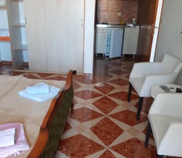 Dobra Voda Apartment | Villa Beba