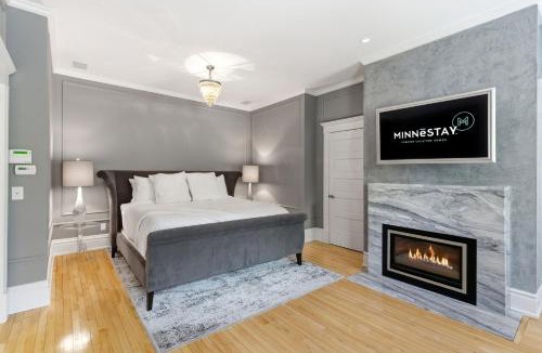 Downtown Minneapolis Villa | Villa Bella