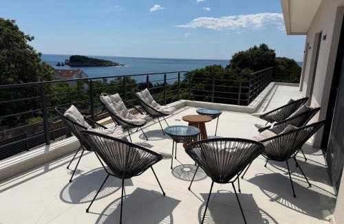 Utjeha Hladna Uvala Villa | Villa LiRa Star Bar Montenegro - Exclusive Adriatic Villa with Private Pool Starry Sky Lounge