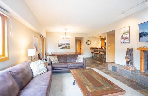 Peak 9 Apartment | Village Wetterhorn Snowbird Condo - Ski In/Out, Mountain Views