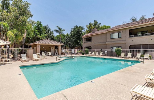 North Scottsdale House | Villages North Condo - A Luxury Scottsdale Condo | Pool, Tennis & More!