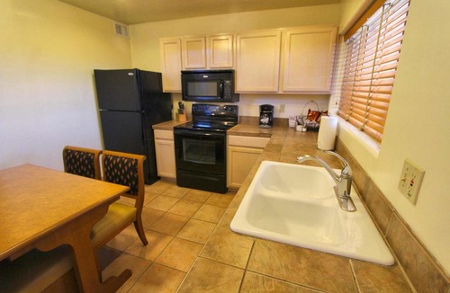 Cave Creek Apartment | Villas of Cave Creek - 2 Bedroom Suite with Fireplace