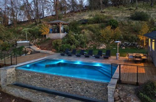 Lower Lake House | Vineyard Setting With 180 Panoramic Lake Views