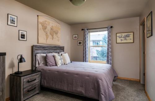 Bozeman House | VISTA 406 Modern Mountain Condo