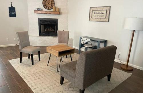Sierra Vista House | Vista Retreat - Country Club Estates