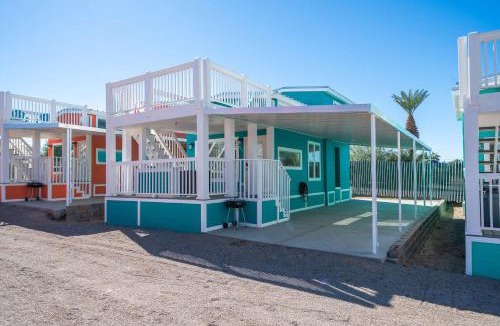 Parker Strip House | Viva la Vida Loca at Roadrunner Resort