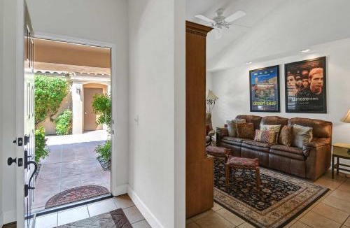 Palm Desert House | VY559 - Violet Circle
