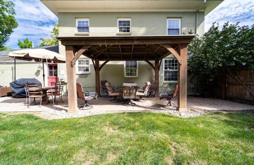 Kettering House | W Kettering 3BR Gourmet Kitchen & Large Yard
