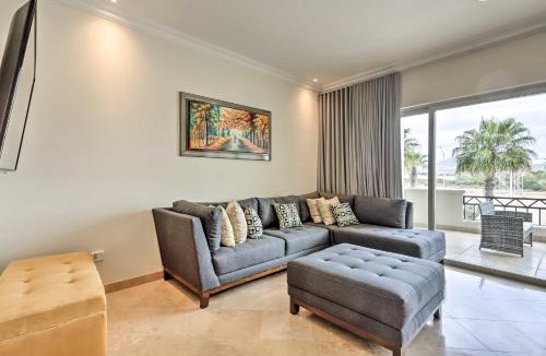 El Medano Ejidal House | Walk to Beach: Modern Cabo Condo w/Balcony!