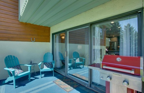 Avon House | Walk to Beaver Creek Shuttle! Avon Condo w/Deck