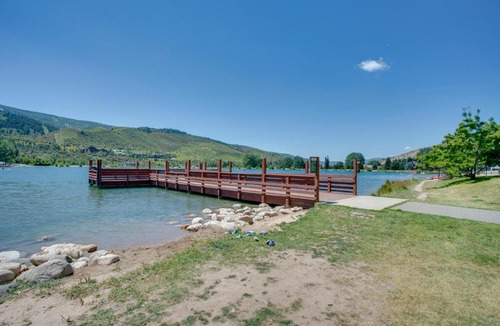 Avon House | Walk to Beaver Creek Shuttle! Avon Condo w/Deck