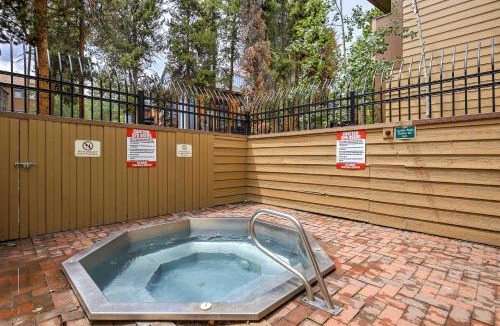 Four O'Clock House | Walk to Chair Lift: Mtn-View Breckenridge Condo