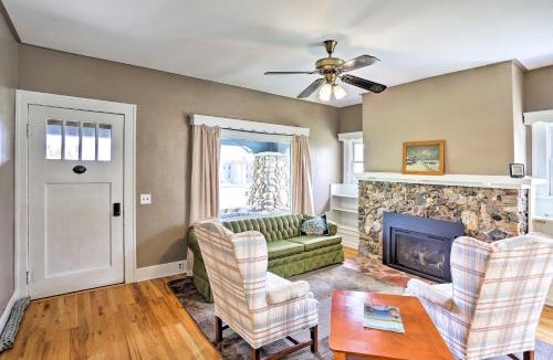 Custer House | Walk to Downtown: Custer Retreat w/Fire Pit!