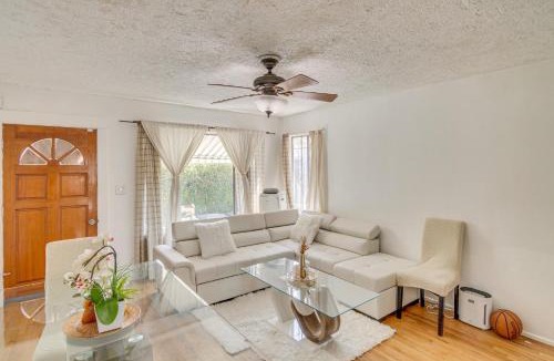 Van Nuys Apartment | Walk to Eats! Commuter-Friendly Apt in Van Nuys
