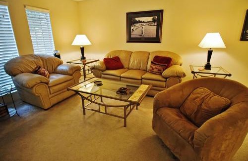 Cloisters House | Walk to Fashion Park! Phoenix Abode w/Pool Access
