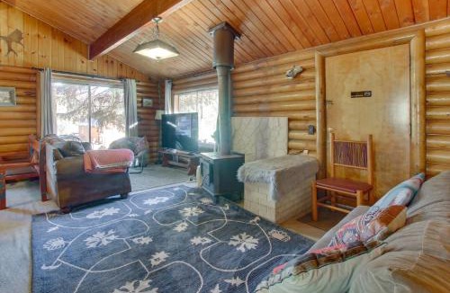 Lava Hot Springs House | Walk to Lava Hot Springs Pools from Cozy Cabin!