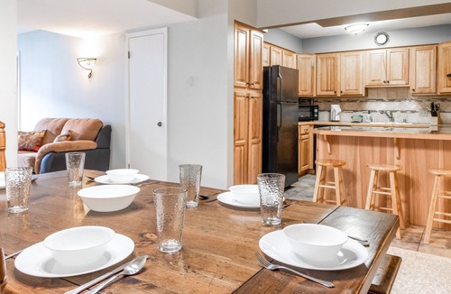 Breckenridge Condo | Walk to lift and Main Street. Pool and hot tub.