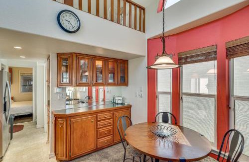 Lake Havasu City House | Walk to London Bridge Beach: Lake Havasu Cabin!