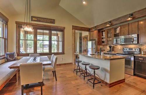 Grand Lake House | Walk to Main St & Marina: Grand Lake Cabin!