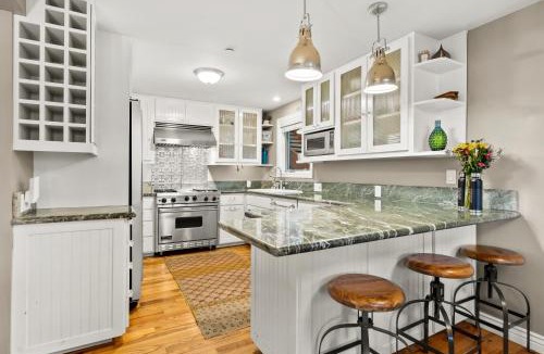 Downtown Park City House | Walk to Main Street, Large beautiful Home, Private Tub, 3BR