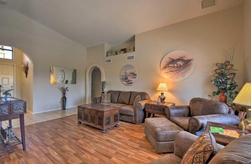 Glendale House | Walk to NFL Games: Glendale Home Near Golf