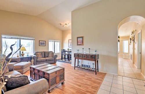 Glendale House | Walk to NFL Games: Glendale Home Near Golf