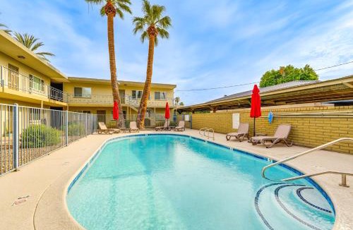 South Scottsdale House | Walk to Old Town: Chic Scottsdale Condo w/Pool!