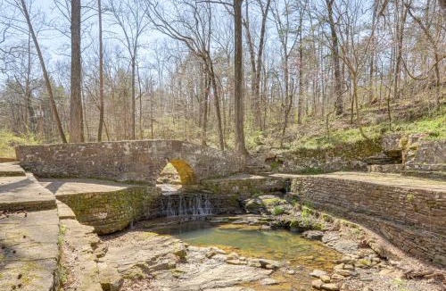 Mountain View House | Walk to Ozark Folk Center SP! Mtn Adventure Base