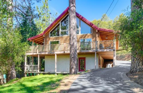 Groveland House | Walk to Pine Mountain Lake: Spacious Family Cabin