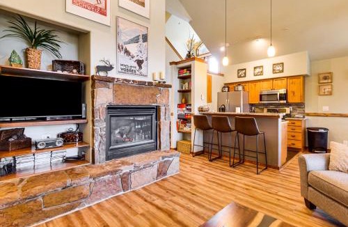 Four O'Clock House | Walk to Shuttle, Lift & Main St! Breck Ski Base