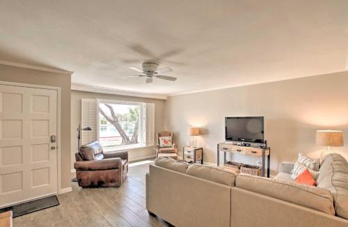 Chateau De Vie Seven House | Walk to Trolley & Lake: Sunny Scottsdale Townhome