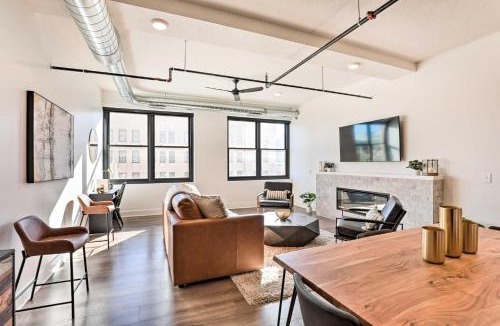 Downtown Lincoln House | Walk to UNL Campus: Dtwn Lincoln Loft Apt!