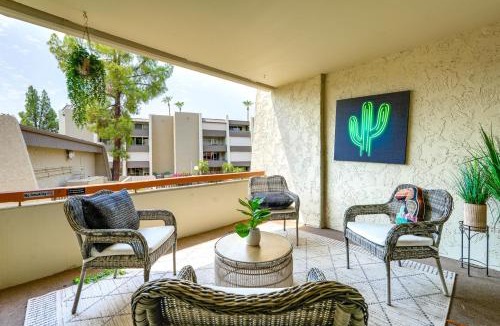 South Scottsdale House | Walkable Old Town Scottsdale Condo: Pool & Hot Tub