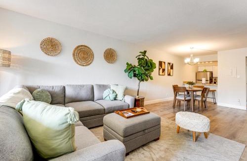 South Scottsdale House | Walkable Old Town Scottsdale Condo: Pool & Hot Tub
