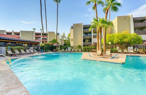 South Scottsdale House | Walkable Scottsdale Condo w/Pool Access!