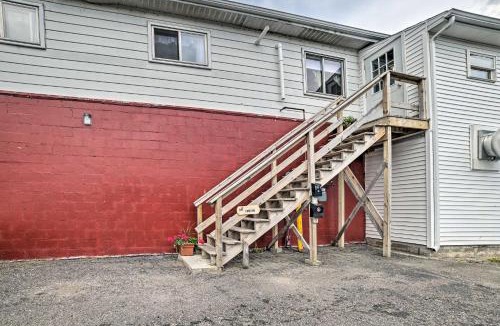 St Ignace House | Walkable St Ignace Condo w/Lake Huron Views
