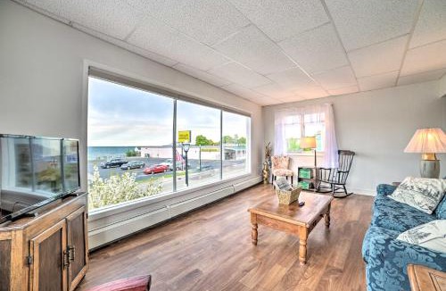 St Ignace House | Walkable St Ignace Condo w/Lake Huron Views